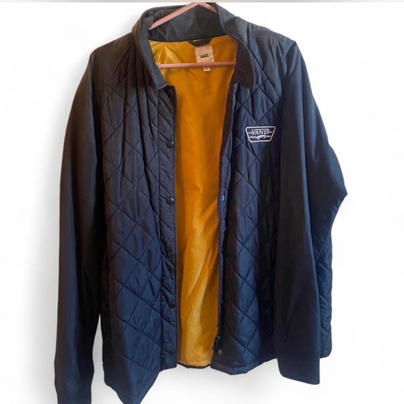 XL Women’s Vans Thanks Coach Quilted MTE Jacket - Picture 2 of 3